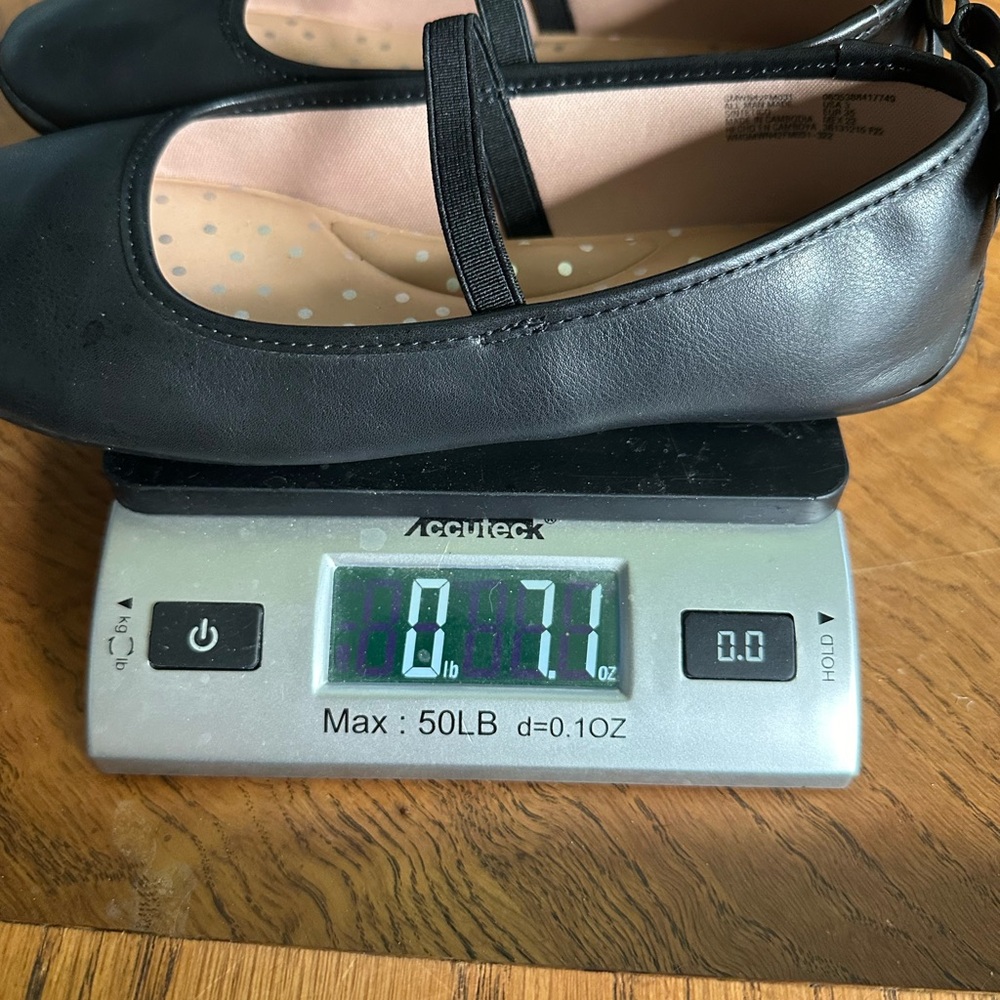 Black slip on shoes - Picture 9 of 9